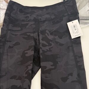Lululemon Athletica Gray Black Leggings